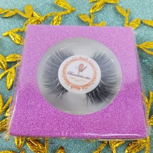 - 2 pairs natural black mink eyelashes extensions